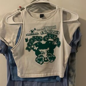 my sisters friend gave this to me just not my style i wore it once